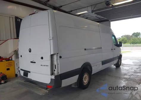 2016 Mercedes-Benz Sprinter 2500 High Roof/High Roof from USA, damaged, VIN WD3PE8DD6GP247790